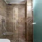 Отель Absolute
