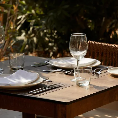 فندق Absolute كوتاري