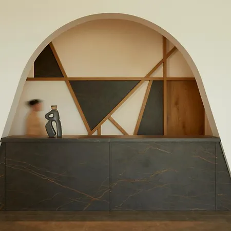 Absolute 4* كوتاري