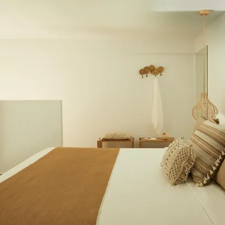 Absolute Kiotari Hotel